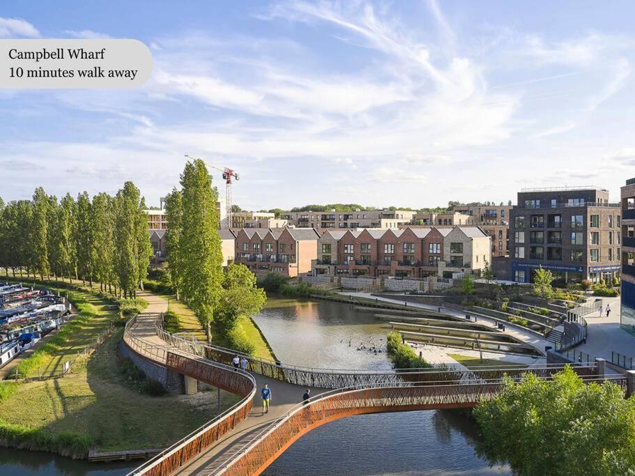 Prime Location - 4 Bedroom 3.5 Bathroom House - Sleeps Up To 8 - Free Parking, Fast Wifi, Balcony, Smart Tv And Private Garden By Yoko Property Milton Keynes